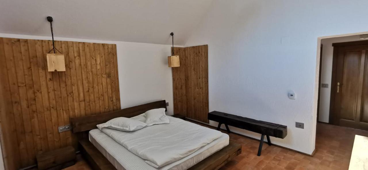 Pastravaria Zavoi Valea Danului Exterior foto